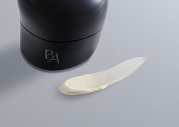 搭载自我修护膜 打造整体肌肤紧致,采用立体光泽提升配方。